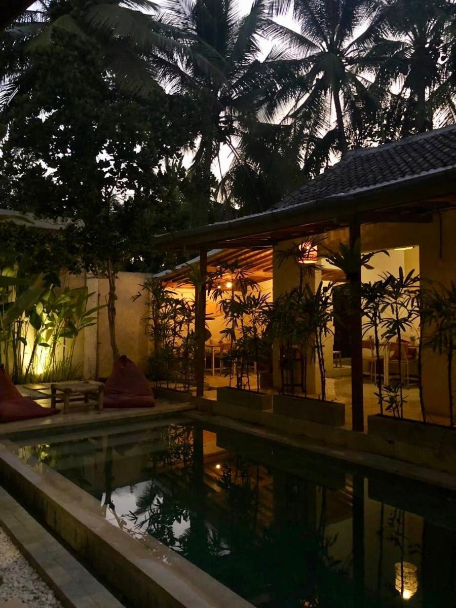 Отель Ola Ola Lombok Селонг-Беланак Экстерьер фото